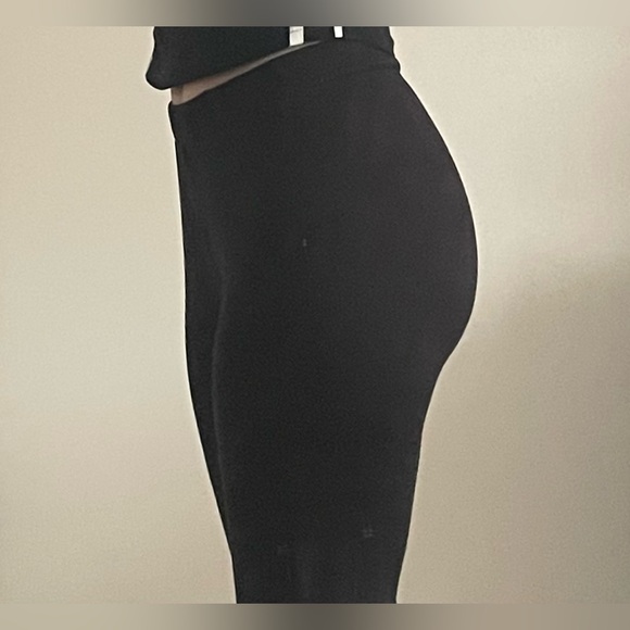 SHOSHO small/medium comfy black leggings - Picture 2 of 3